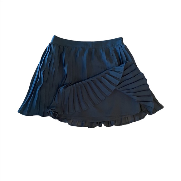 Central Park West pleated black on trend mini skirt with pockets size small - Picture 12 of 13